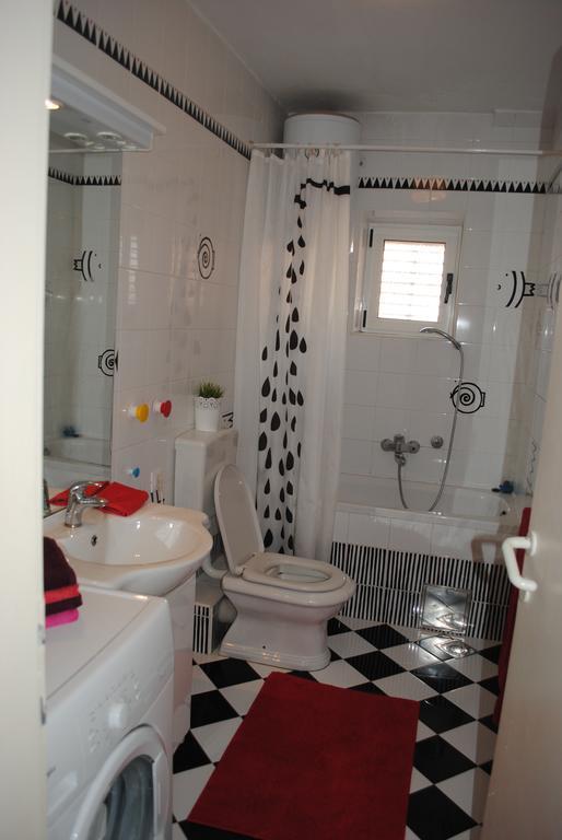 Apartment Optimist Makarska Chambre photo