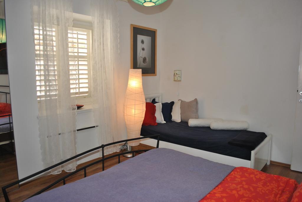 Apartment Optimist Makarska Chambre photo