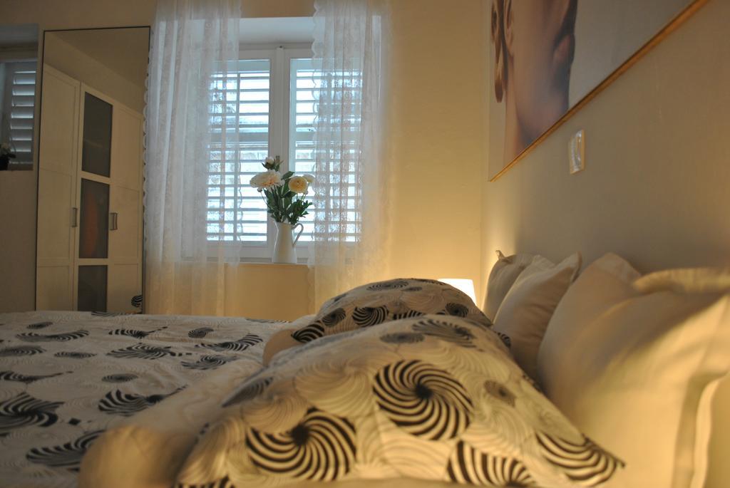 Apartment Optimist Makarska Chambre photo